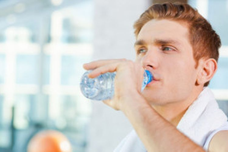 minum air dingin setelah berolahraga