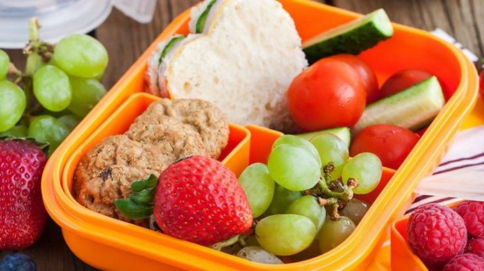 Pilih 4 Makanan Super Enak Ini Saat Long Flight, Biar Gak Begah!